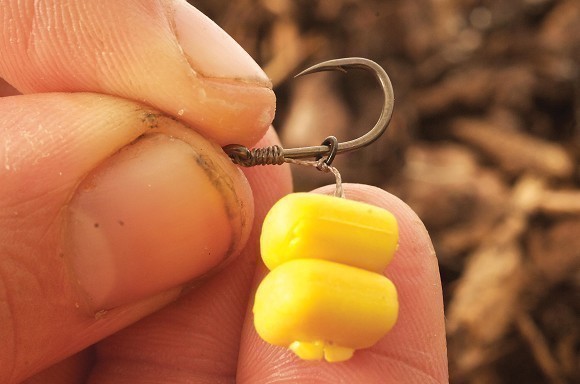 How to tie a simple pop-up corn rig