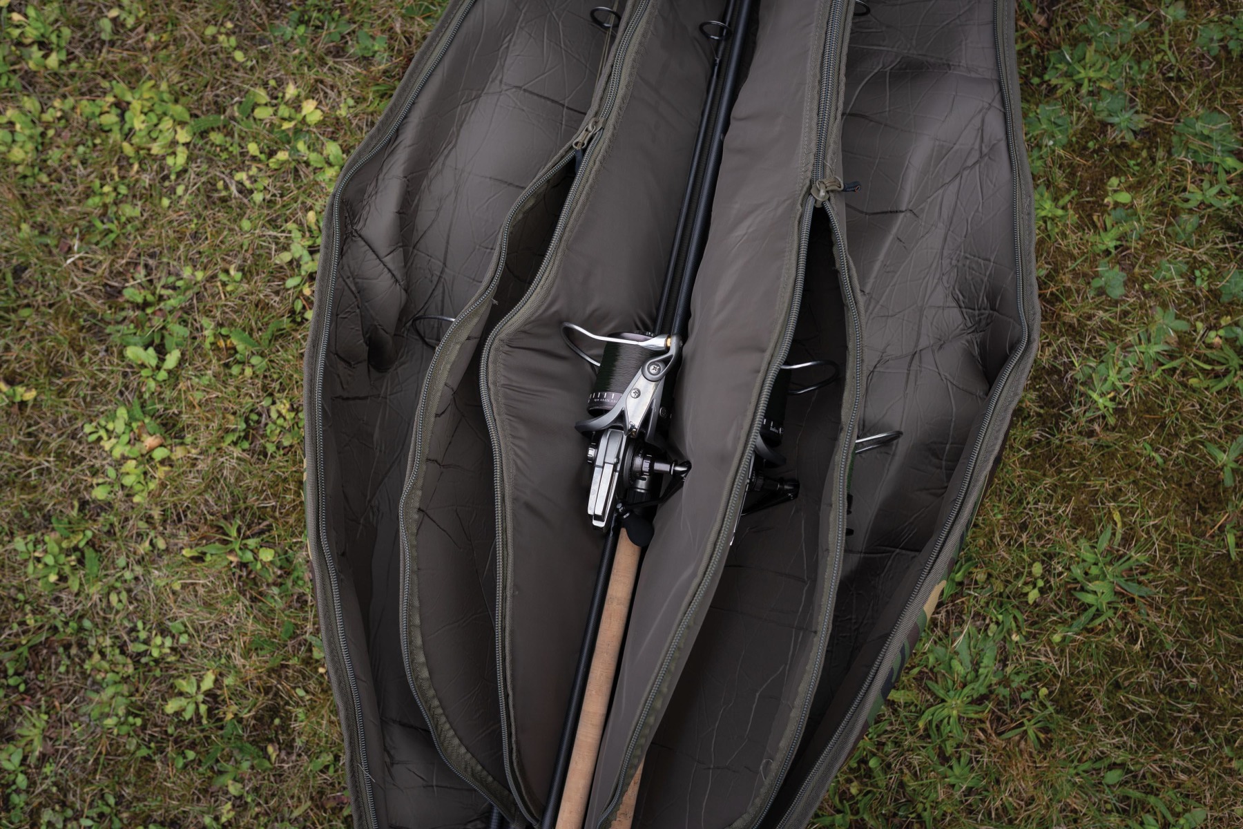 The padded protection on the 5/6 Rod Holdall is off-the-scale