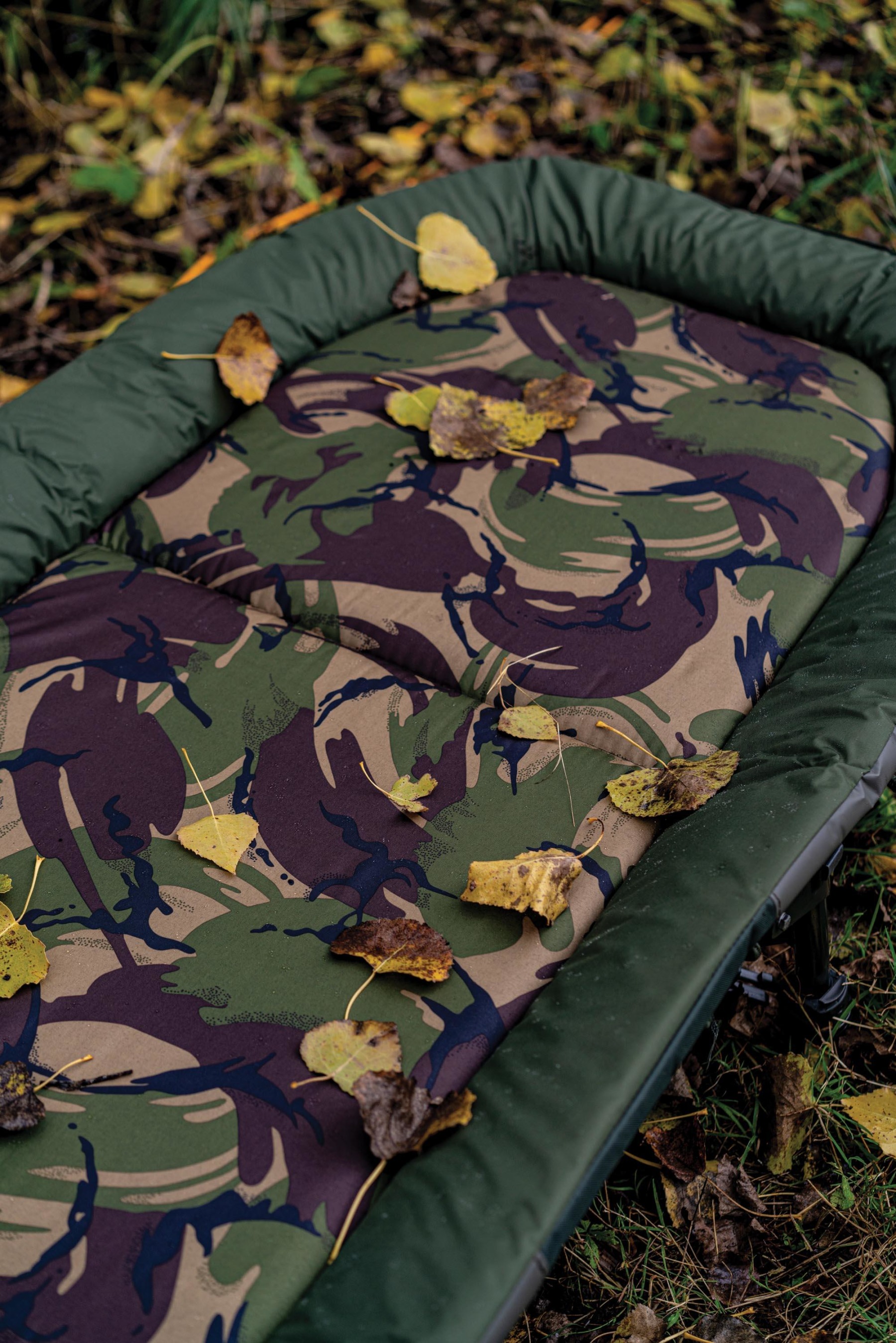 The well-padded mattress with a DPM camo main section looks great