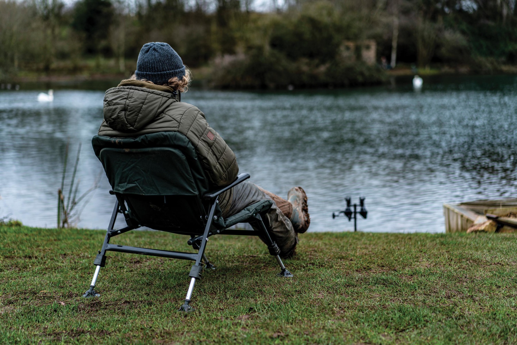 Advanta Hermit Brolly & Low Chair