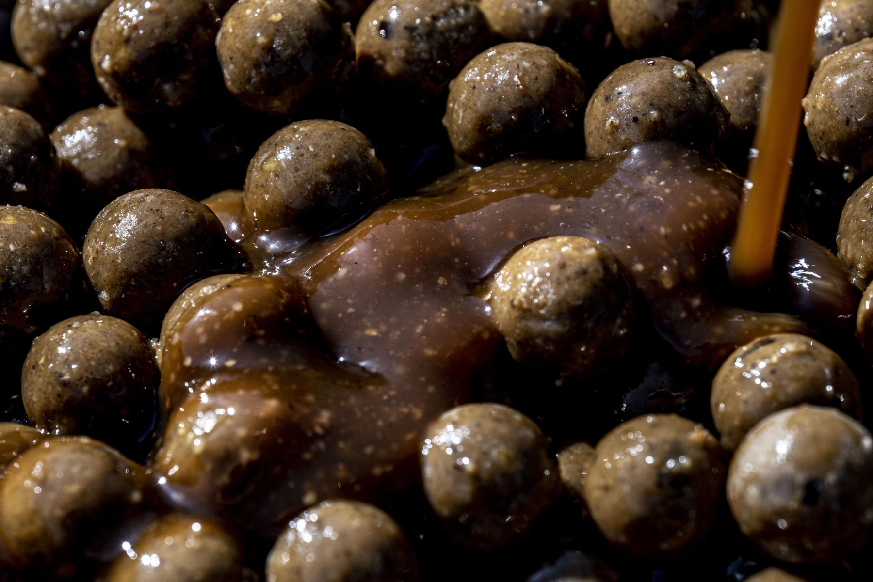Stabilised Boilies 12, 15, 18, 20 and 24mm (in 1 and 5kg bags), and Frozen Boilies 12, 15, 18 and 20mm (in 1 and 5kg bags)