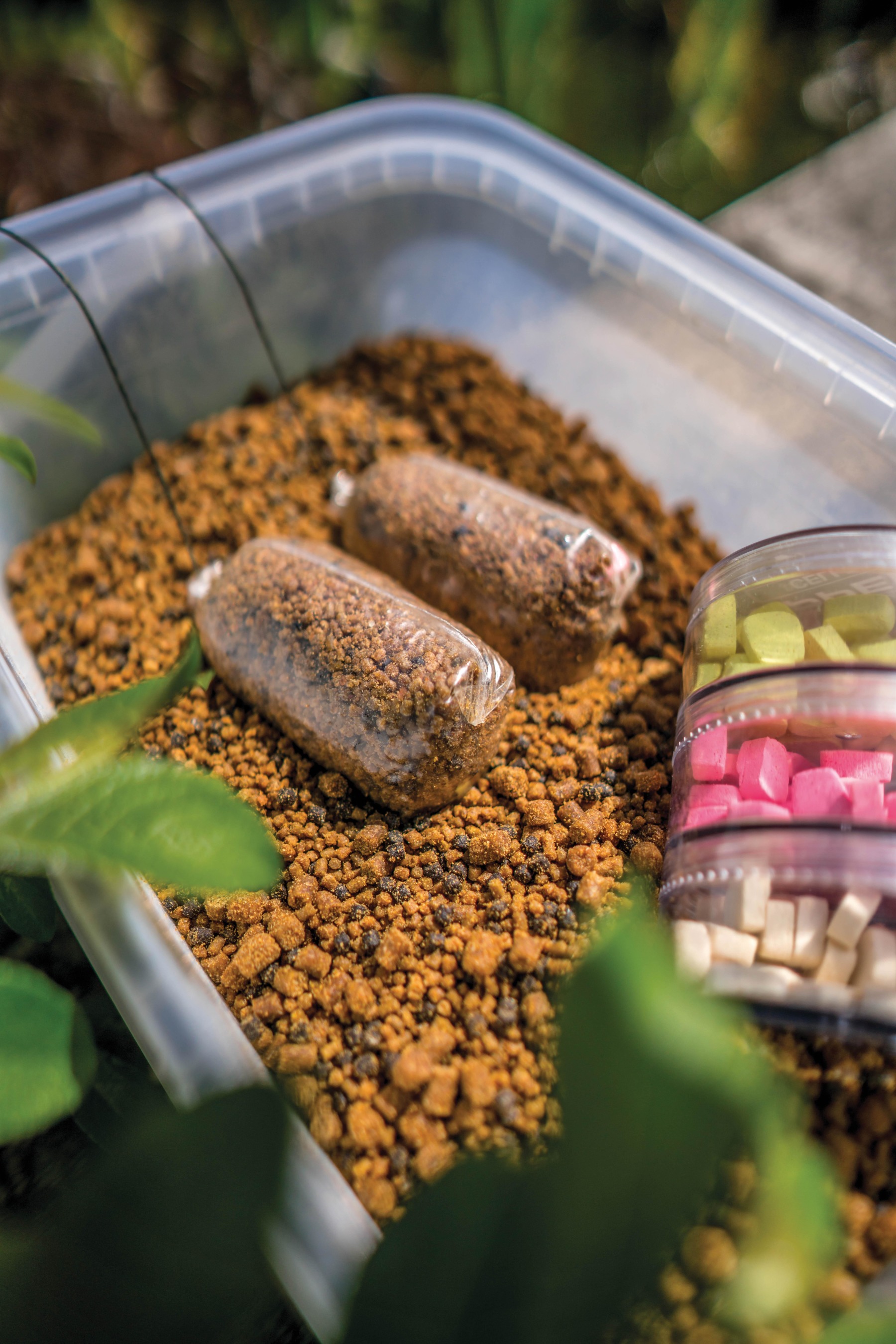 The completed set-up is then loaded into solid PVA bags. Jon uses 70 x 100mm sized bags